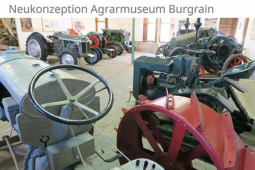 Alte Traktoren im Agrarmuseum Burgrain