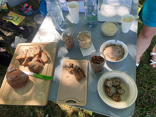 tartinades de lupin et de féverole, ainsi que des falafels, du houmous et d'autres produits issus de la transformation de légumineuses. 