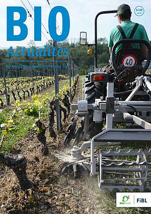 Page de couverture du Bioactualités 5|2020, un homme sur un tracteur dans les vignes