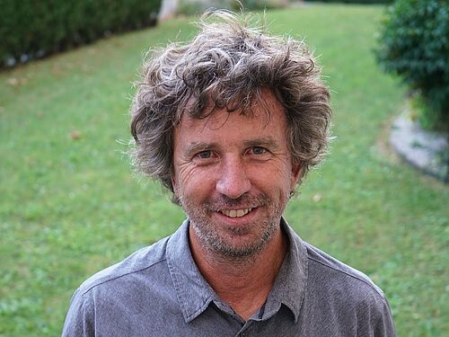 Raphaël Charles est spécialiste en système de cultures. Photo: FiBL