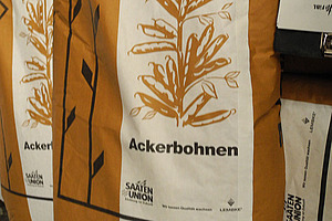 Sac d'aliment avec un dessin et une inscription féverolle.