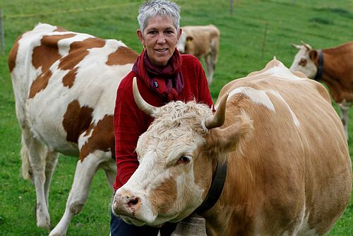 Regina Fuhrer avec des vaches