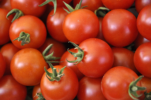 Les tomates cerises bio sont au cœur d’un mois de fortes ventes : en juillet 2026, le commerce de détail suisse a vendu 232 tonnes de tomates cerises bio, soit le volume le plus élevé jamais enregistré pour un mois de juillet ces dernières années.