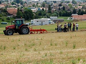 Visiteurs à la démonstration des machines